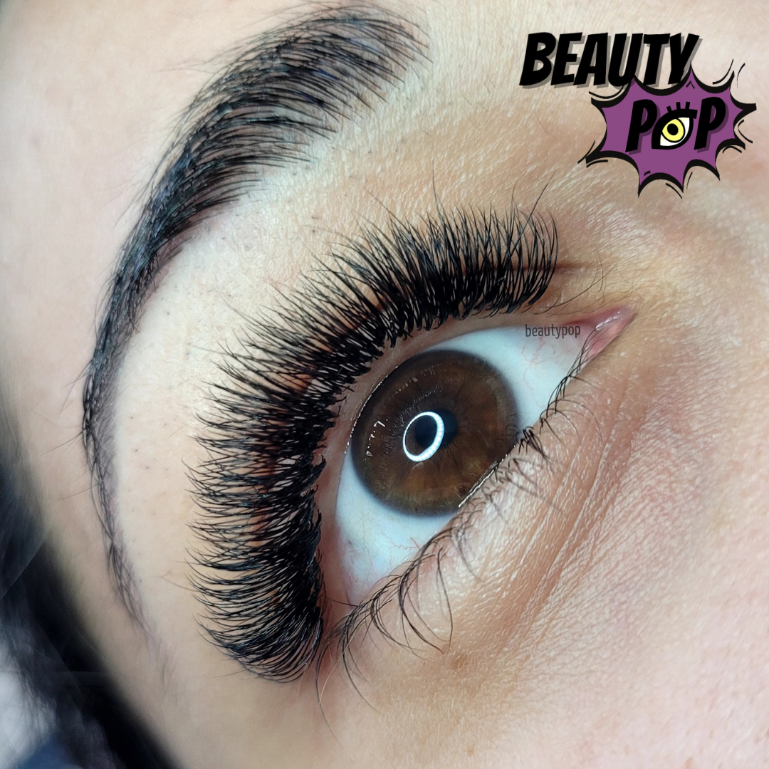 Formation Extension de cils niveau 3 : volume russe (fait main) (à domicile)